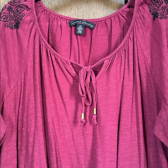 French laundry Dark Burgundy Embroidered Blouse plus 3x - Picture 3 of 5